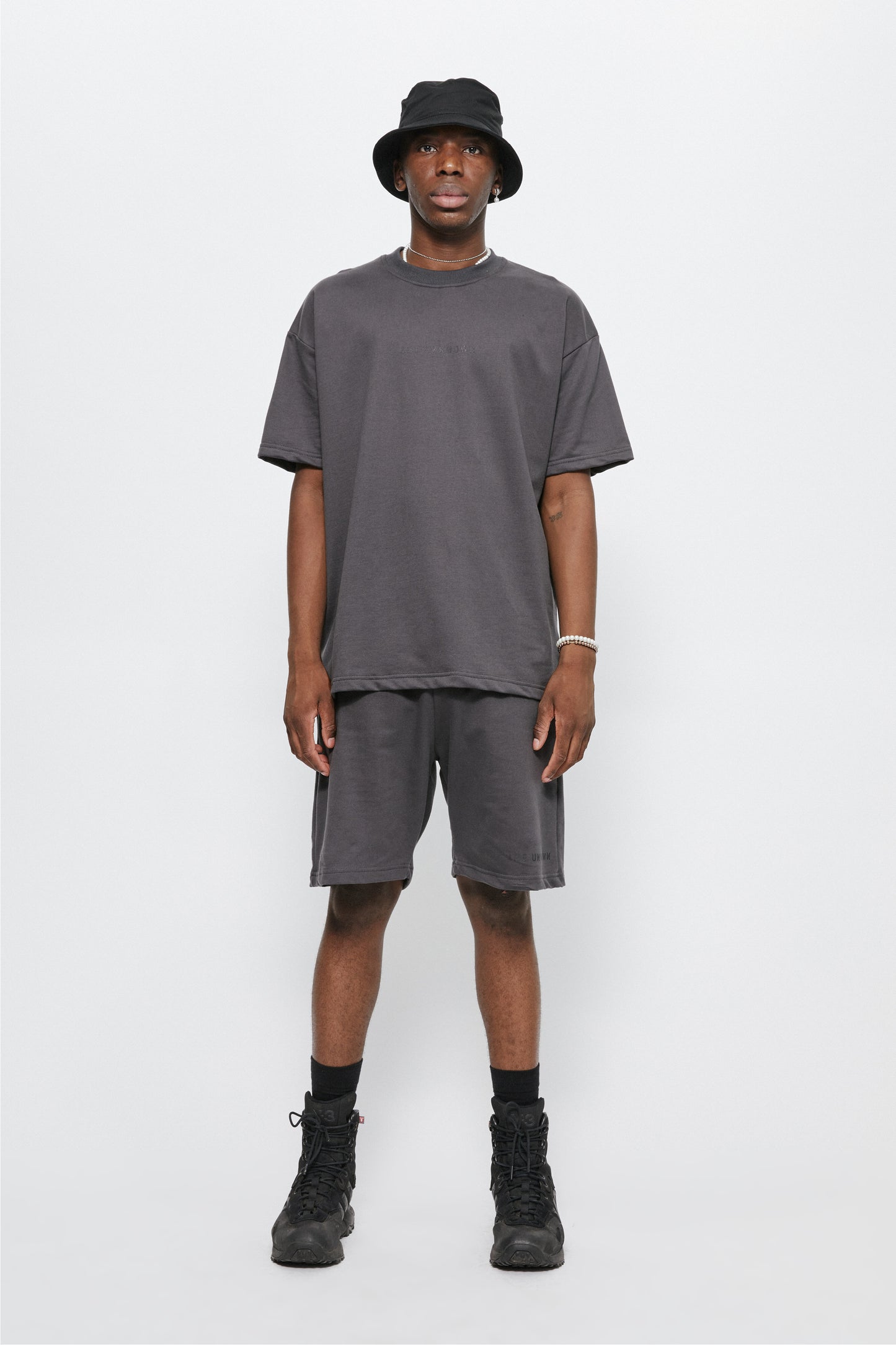 'ORIGINALS' TEE - CHARCOAL